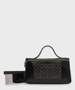 کیف آرایشی زنانه Calvin Klein