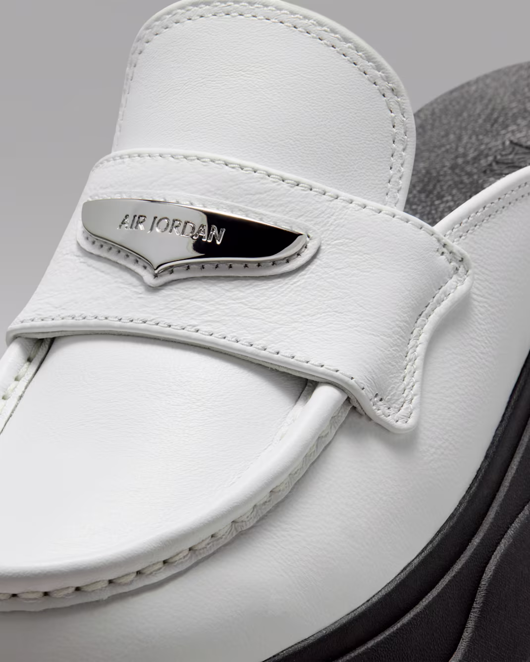 لوفر پشتباز زنانه Air Jordan Mule - تصویر 2