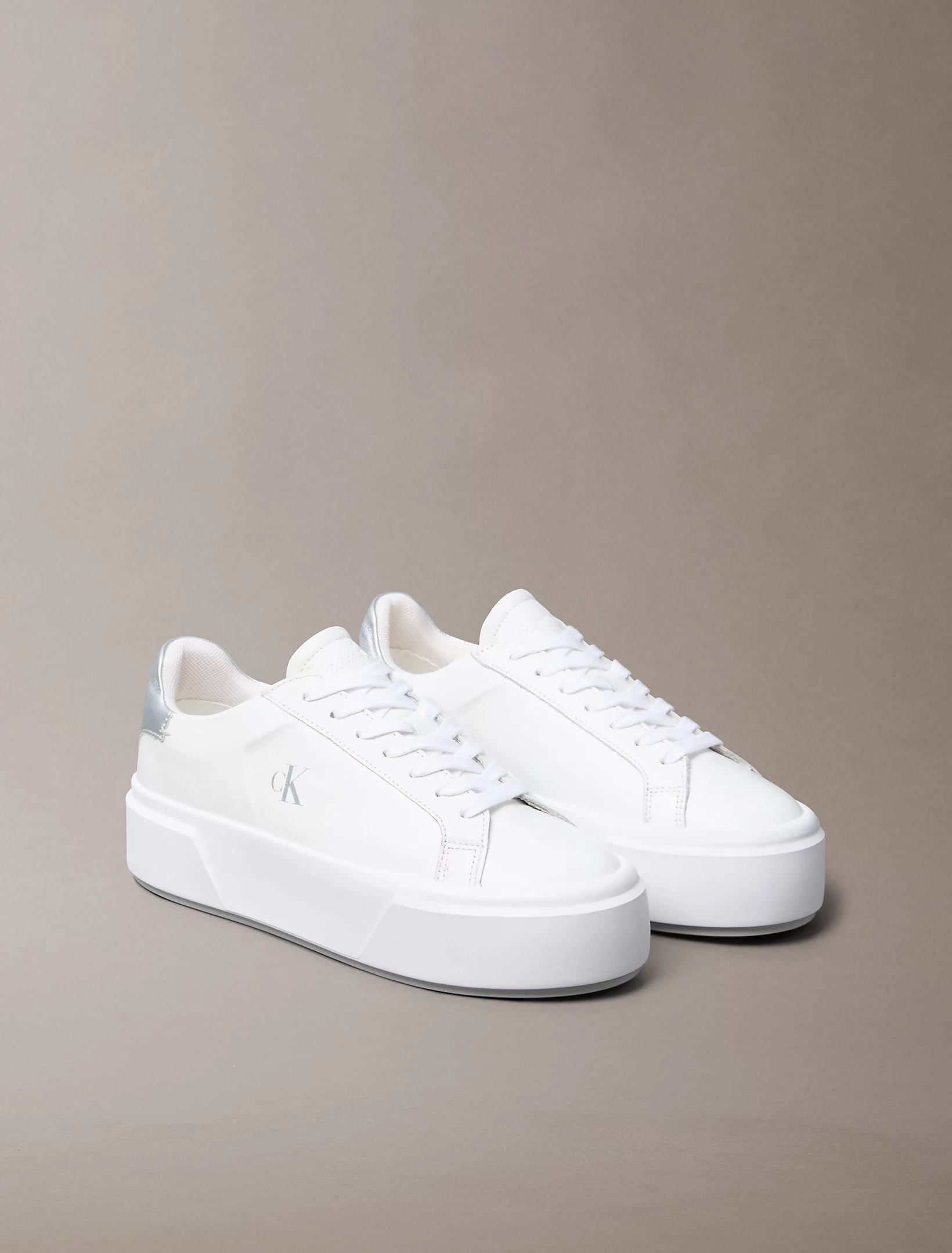 کتانی زنانه Calvin Klein Sienna Leather Platform Trainers - تصویر 2