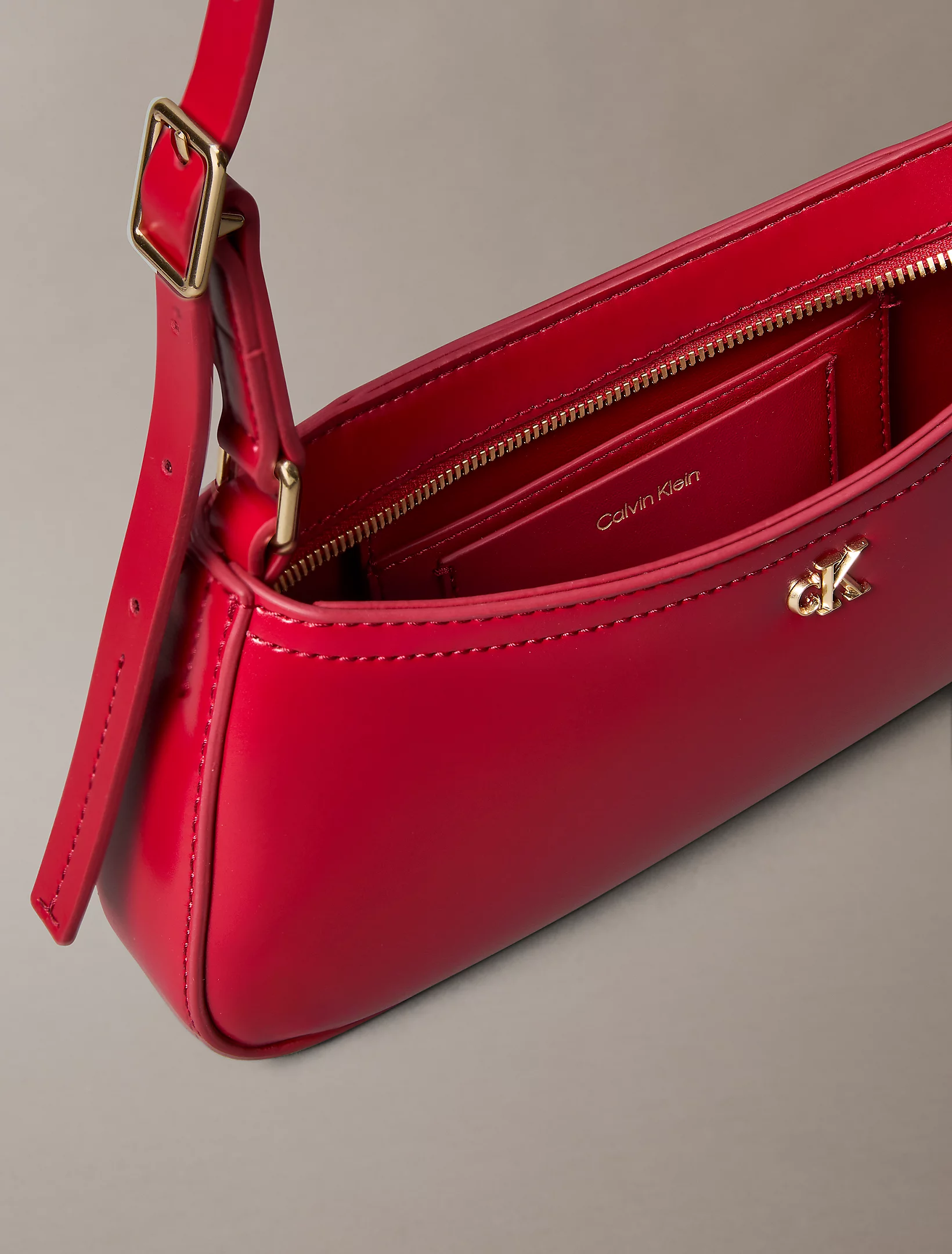 کیف دوشی زنانه Calvin Klein Small Monogram Logo Shoulder Bag - تصویر 3