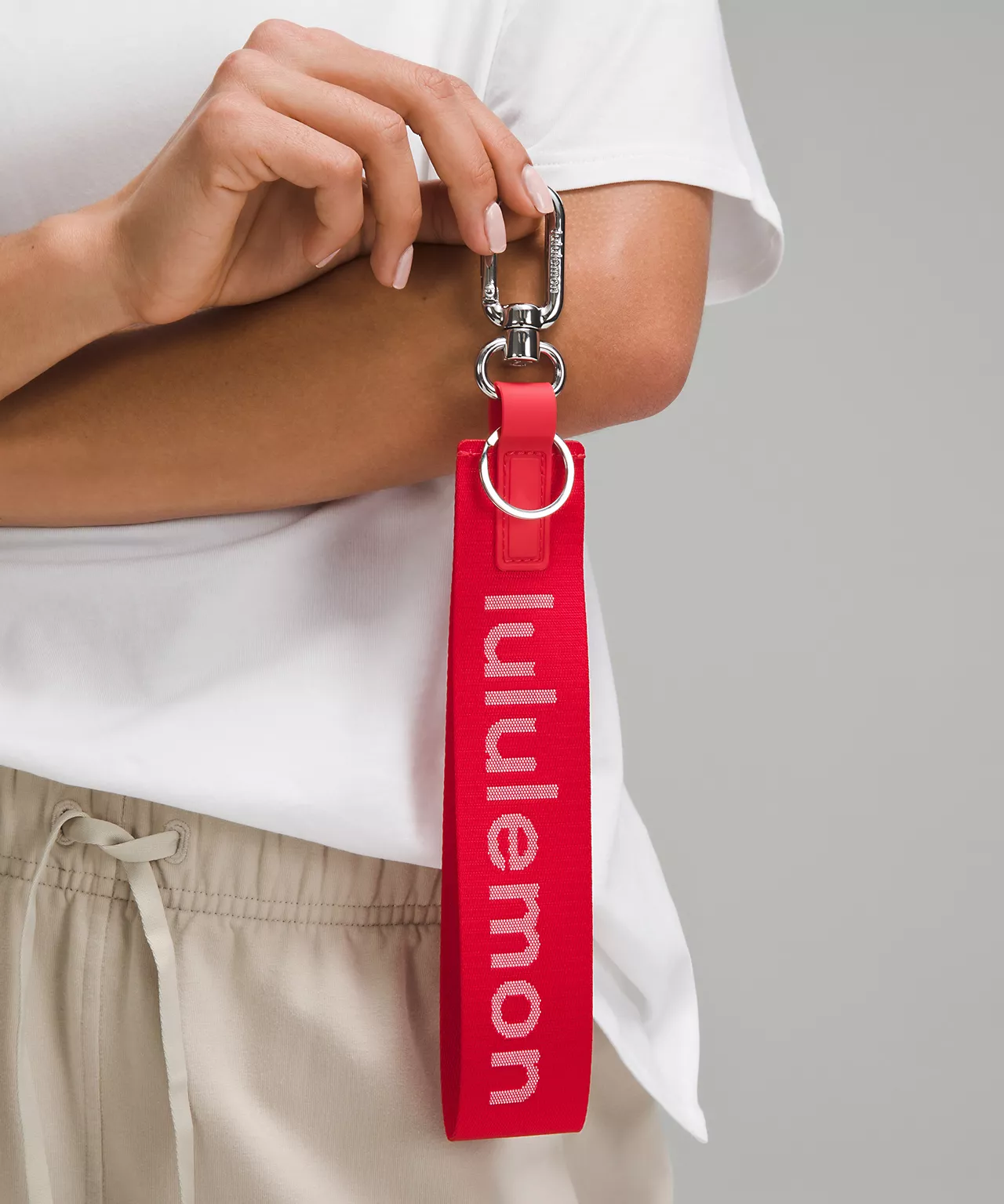 جاکلیدی Lululemon Never Lost Keychain - تصویر 4