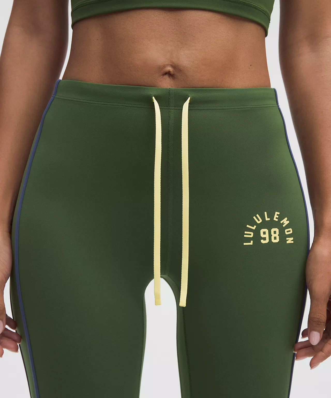 شلوار زنانه Lululemon Nulu Sporty Trim Mid-Rise Flared Pant - تصویر 3