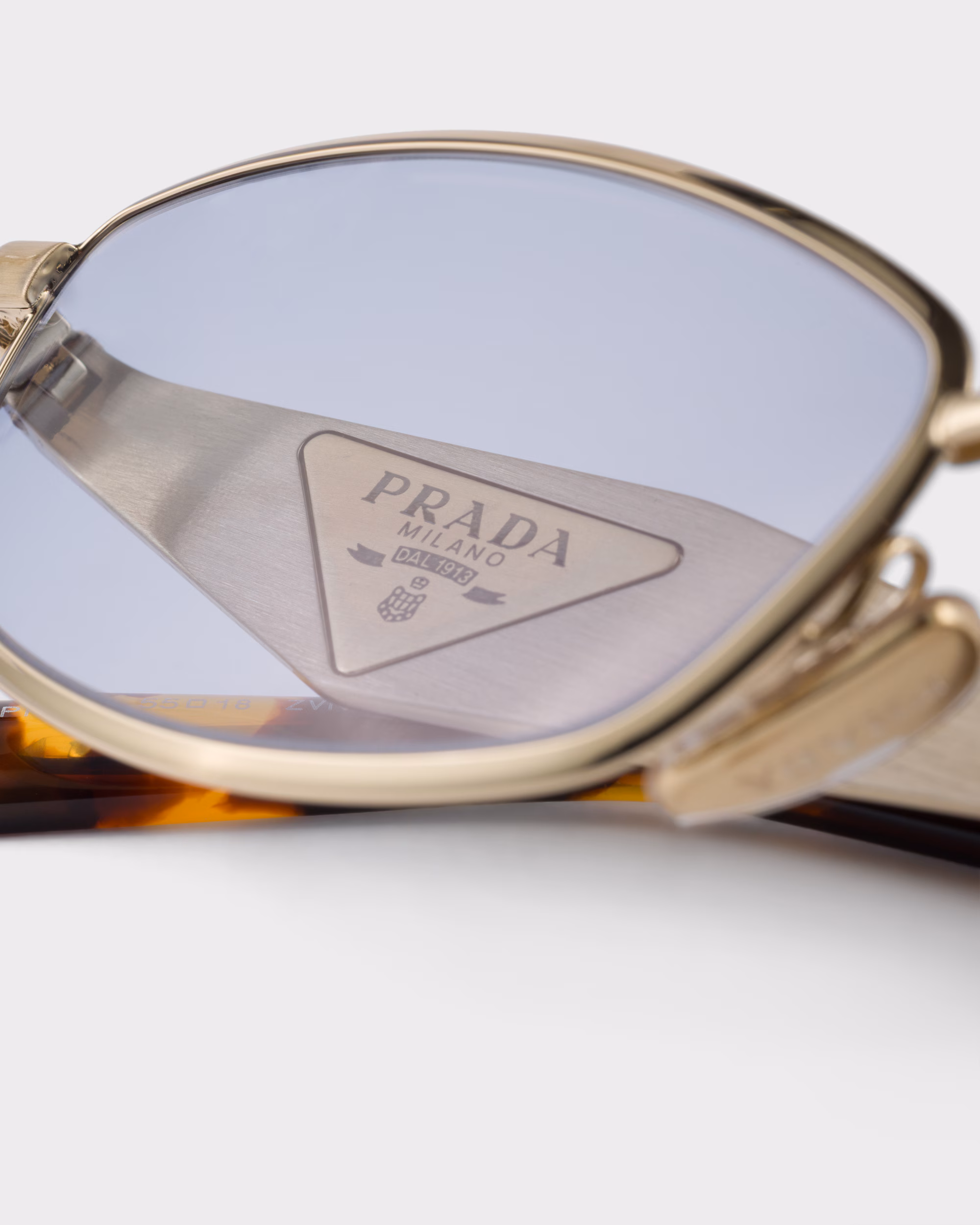 عینک آفتابی Prada Logo Oval Metal - تصویر 5