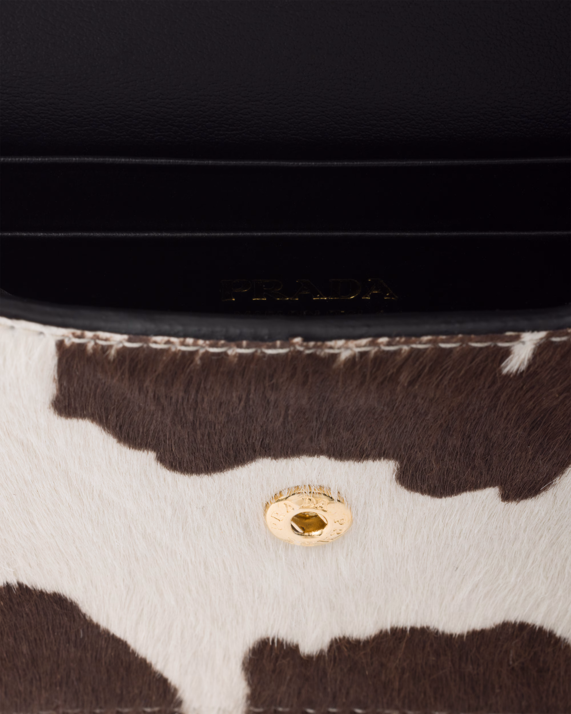 جاکارتی چرمی Prada با بند زنجیری | Printed Leather Card Holder with Shoulder Strap - تصویر 4